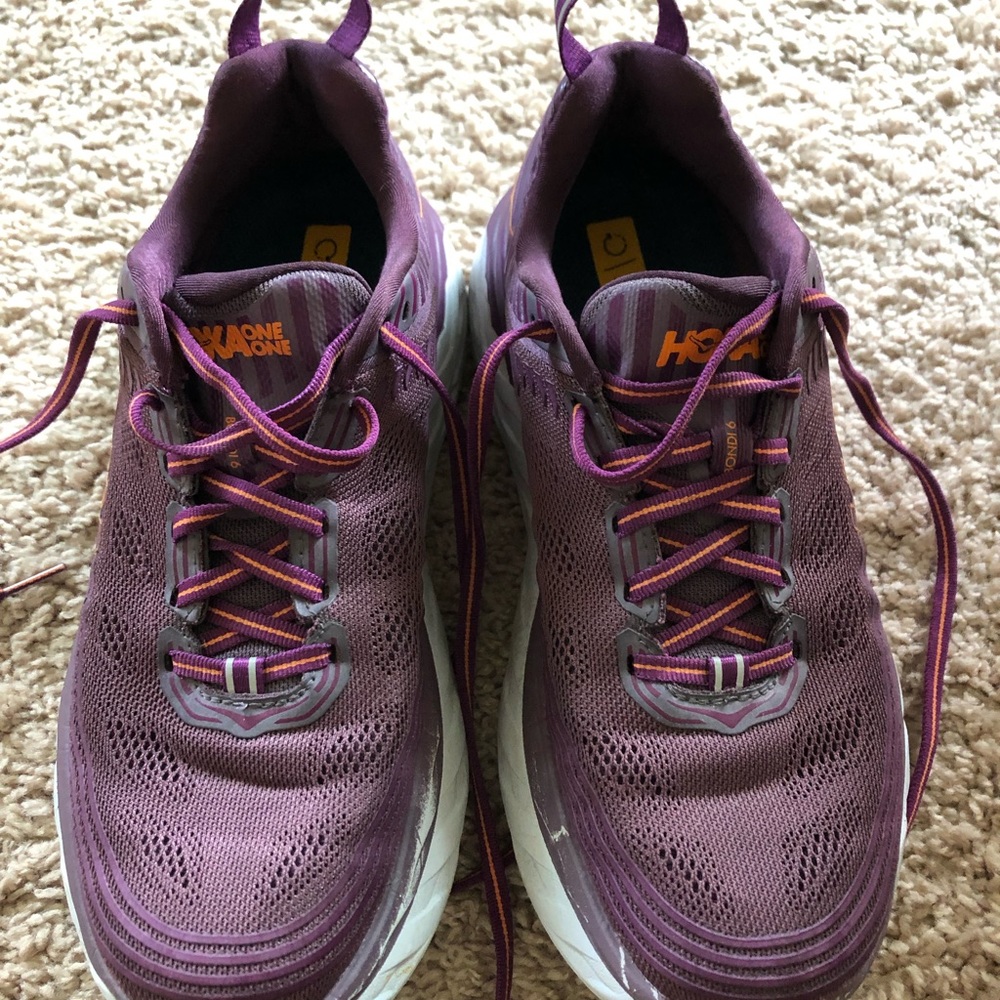 HOKA Bondi 8 in size 7 1/2 Purple (dark plum)-- barely worn